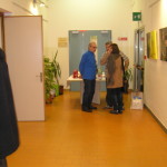 Visitatori all'inaugurazione della mostra